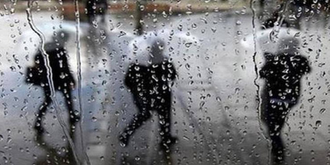 Meteoroloji uyarmıştı! Gök gürültü sağanak yağış Ankara'da etkili oluyor
