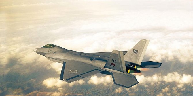 'Milli savaş uçağımızın test uçuşları cumhuriyetin 100. yılında gerçekleşecek'