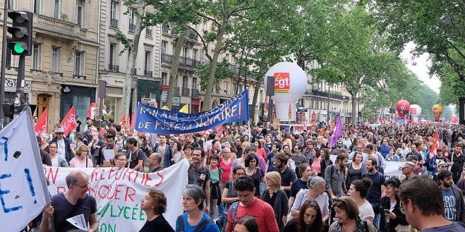 Fransa yeniden genel grevde!