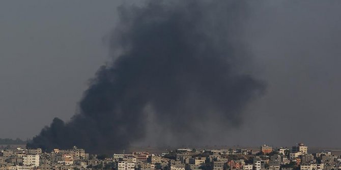 İsrail ordusu Gazze'ye saldırdı