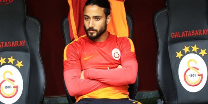 Galatasaray o futbolcu ile yolları ayırıyor!