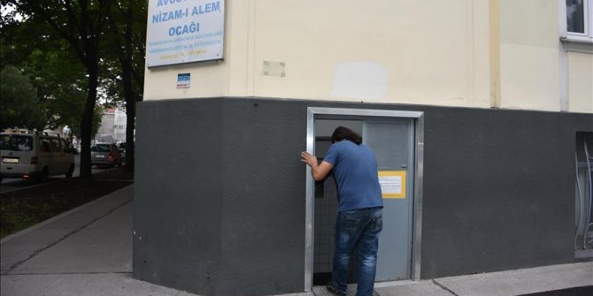 Avusturya’da kapatılan Türk camisi yeniden ibadete açıldı