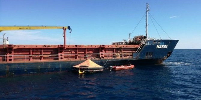 Akdeniz'de batmakta olan Türk gemisi kurtarıldı!