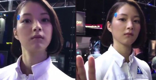 Japonya'daki oyun fuarında robot-insan tartışması