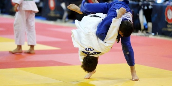 Avrupa Gençler Judoda Türkiye  iki madalya  aldı!