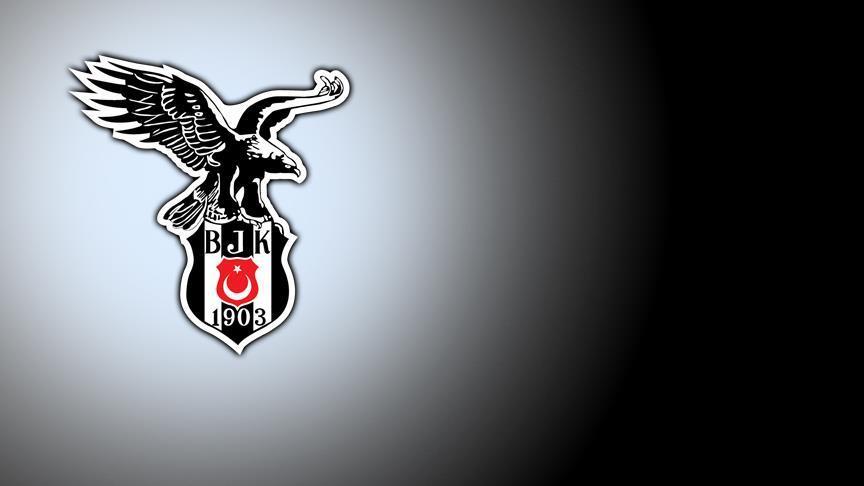 Beşiktaş'ta yeni transferler için imza töreni!