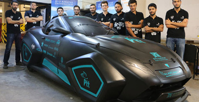 Üniversite öğrencileri elektrikli yerli otomobil üretti