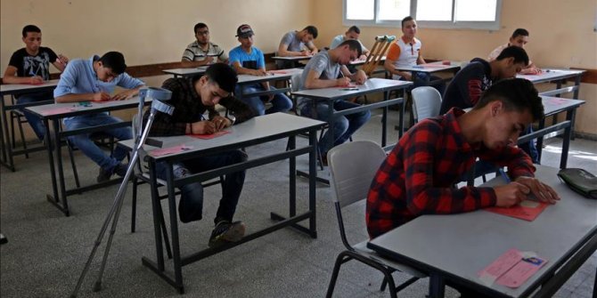 Filistinli öğrenciler İsrail’in tehdidine boyun eğmiyorlar