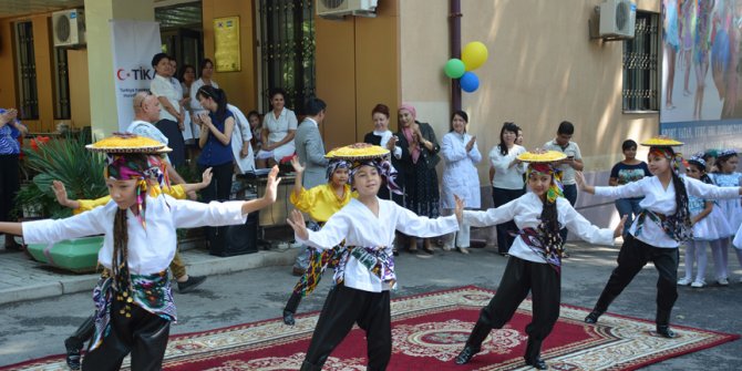 TİKA gönüllüleri Özbekistan'da