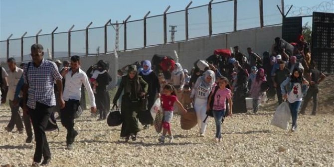 20 bin Suriyeli sınır kapısına akın etti