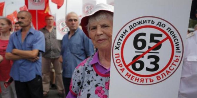 Rusya'da yüzbinlerce kişi emeklilik reformunu protesto etti