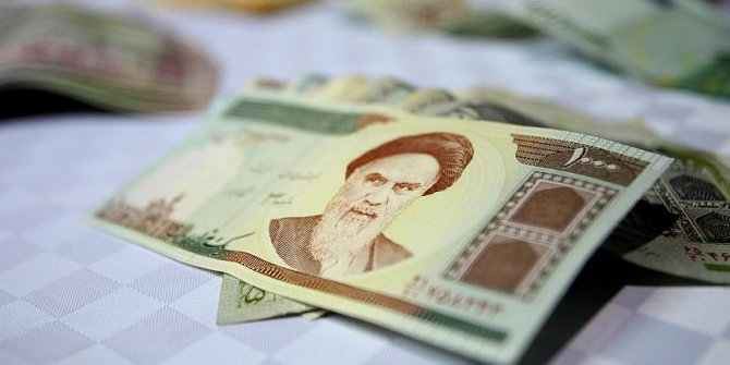 İran'da dolar kuru tarihi seviyeye ulaştı