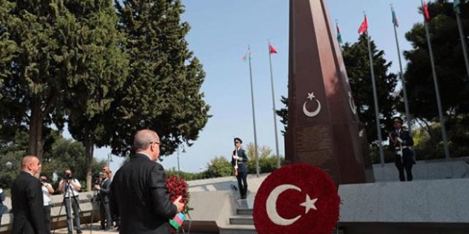 Cumhurbaşkanı Erdoğan  Azerbaycan'da şehitlik ziyaretinde bulundu!