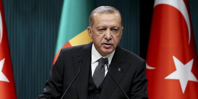 Erdoğan'dan BM'ye tepki: Gelen işarete göre ellerini kaldırıp indiriyorlar