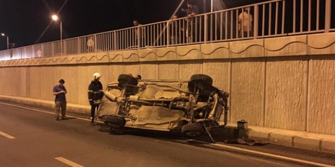Aydın'da bir otomobil bariyerlere çarparak takla attı! 5 yaralı