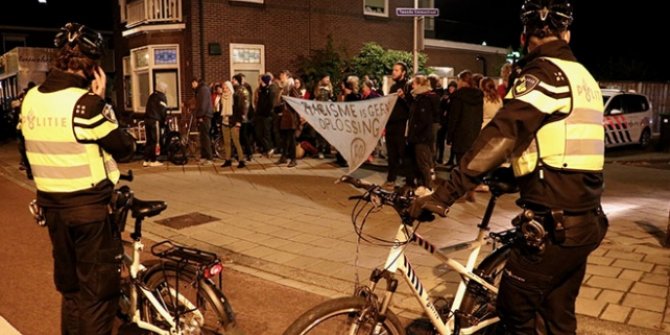 Hollanda'nın Enschede kentinde "İslam karşıtı" gösteri!