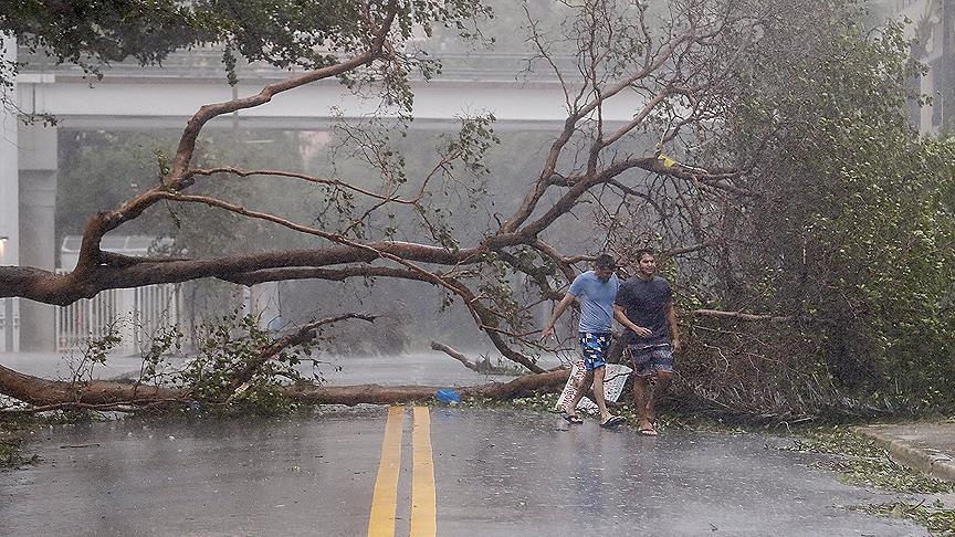 Irma kasırgasının şiddetli tropik fırtınaya dönüşmesi bekleniyor