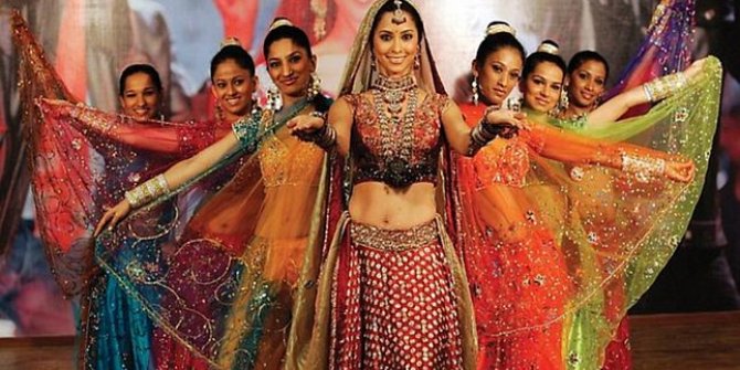 Hintliler’in renkli dünyası Bollywood
