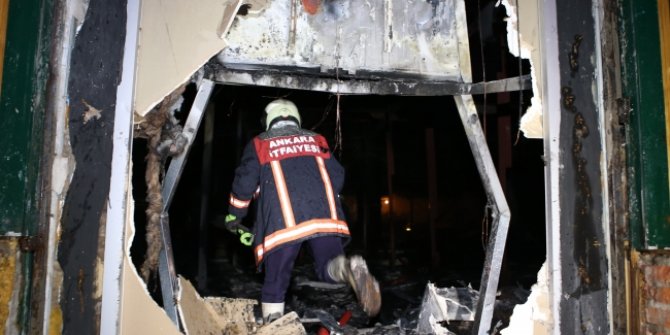 Ankara'da bir restoranda yangın çıktı!