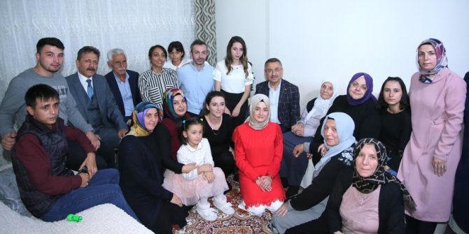 Cumhurbaşkanı Yardımcısı Oktay'dan şehit ailesi ve huzurevi ziyareti