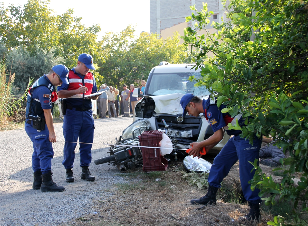 Mersin'de trafik kazası: 2 ölü, 1 yaralı