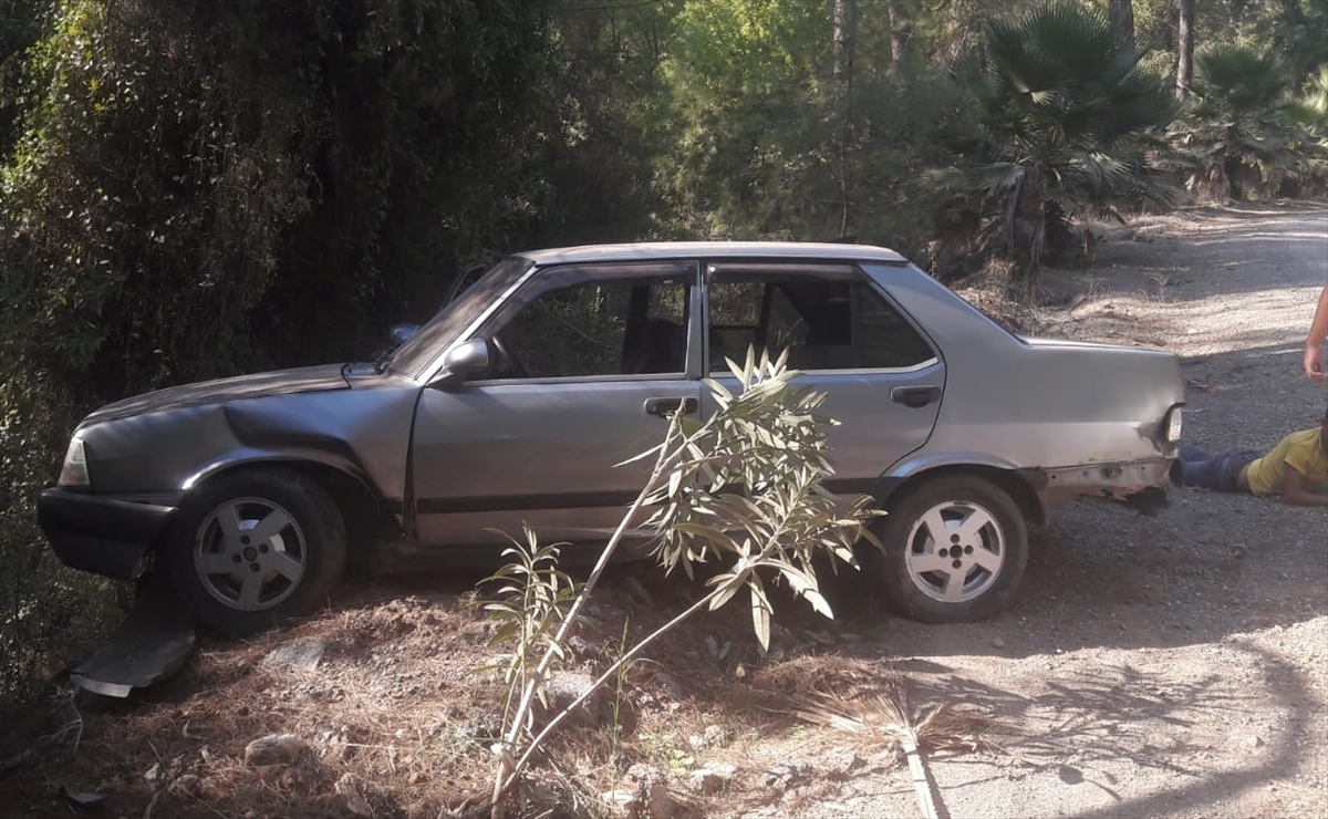 Muğla'da polis şüpheli kovalamacası kaza ile son buldu!