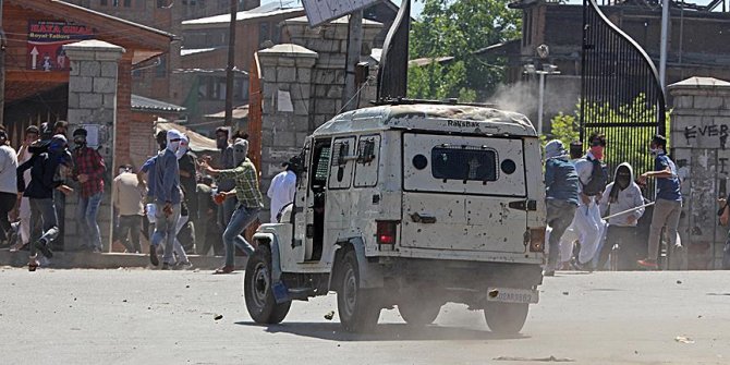 Flaş Haber...Cammu Keşmir'de çatışma: 3 ölü