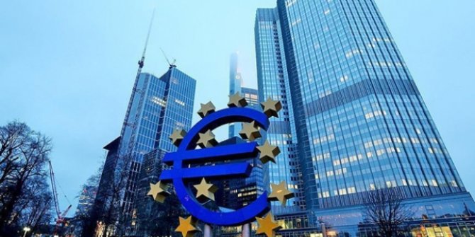 ECB Yönetim Konseyi, faiz oranlarını sabit tutma kararı aldı!