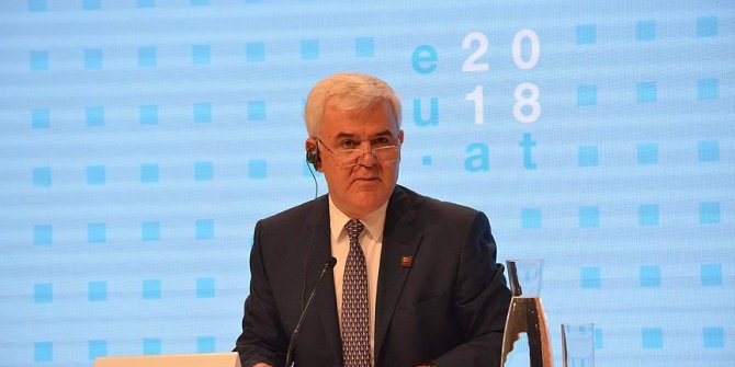 Arnavutluk İçişleri Bakanı Xhafaj istifa etti