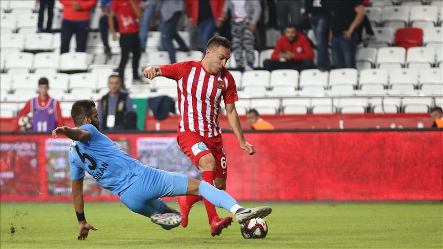 Antalyaspor, Yomraspor'u kupada penaltılarla geçti!