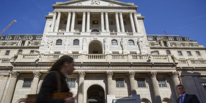 İngiltere Merkez Bankası faizi sabit kaldı