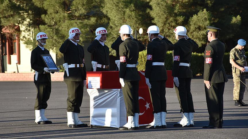 Diyarbakır'da şehit asker için tören