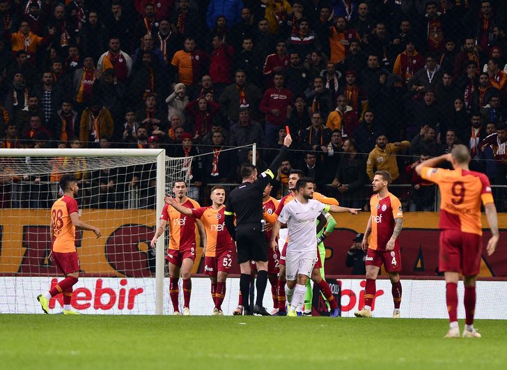 Galatasaray'da Serdar Aziz Beşiktaş derbisinde cezalı