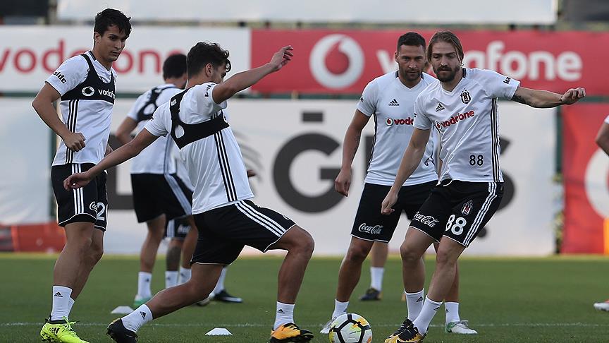 Beşiktaş sararıyor
