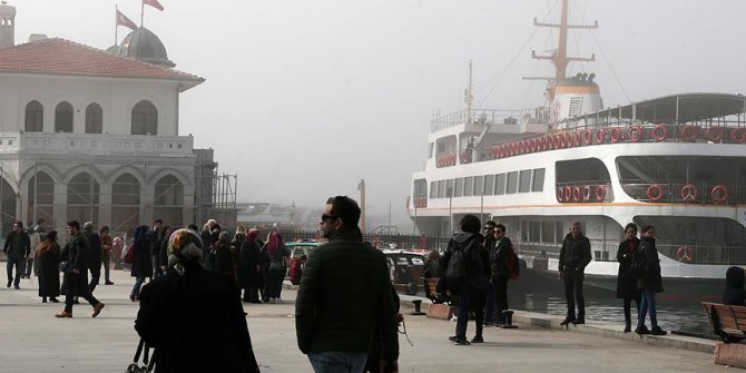 İstanbul'da vapur seferlerine hava muhalefeti engeli