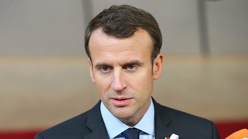 Macron akaryakıt vergilerini 3 ayda bir revize edecek