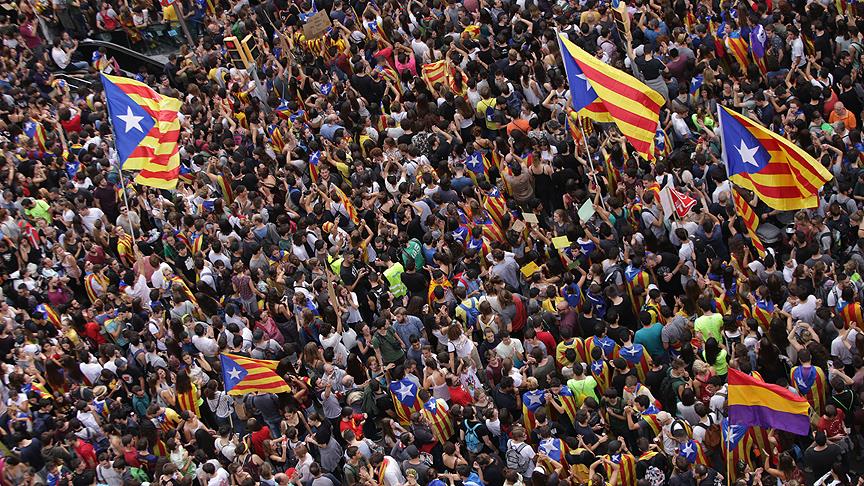 İspanya'da hükümet ve ana muhalefetten ortak 'Katalonya' kararı