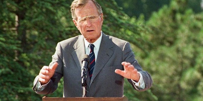 Eski ABD Başkanı H. W. Bush hayatını kaybetti