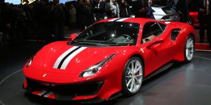 Ferrari, 488 Pista modeliyle "Yılın Süper Otomobili Ödülü"ne layık görüldü!