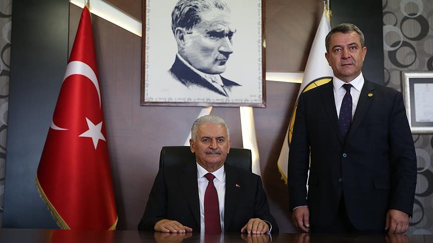 Başbakan Yıldırım'dan Eskişehirspor'a ziyaret