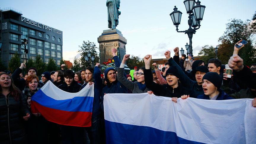Rusya'da Putin'in doğum gününde protestolar düzenlendi