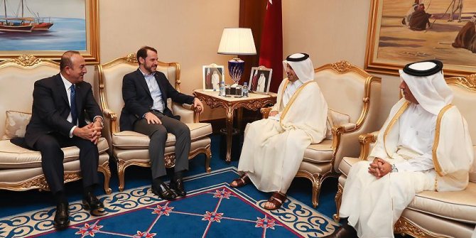 Türk ve Katarlı bakanlar bir araya geldi