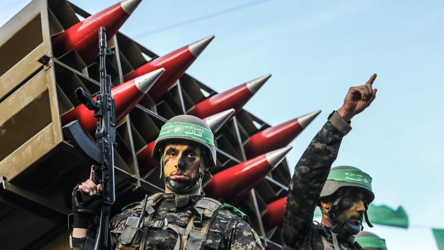 Kassam Tugaylarından Gazze'de askeri geçit