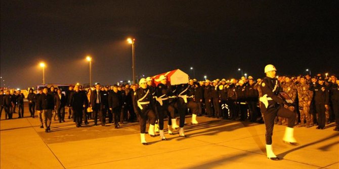 Şehit polisin cenazesi memleketine uğurlandı