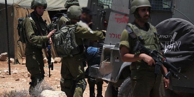 İsrail, 15 Filistinliyi gözaltına aldı