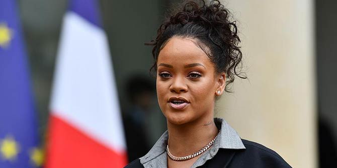 Rihanna, babasına dava açtı!