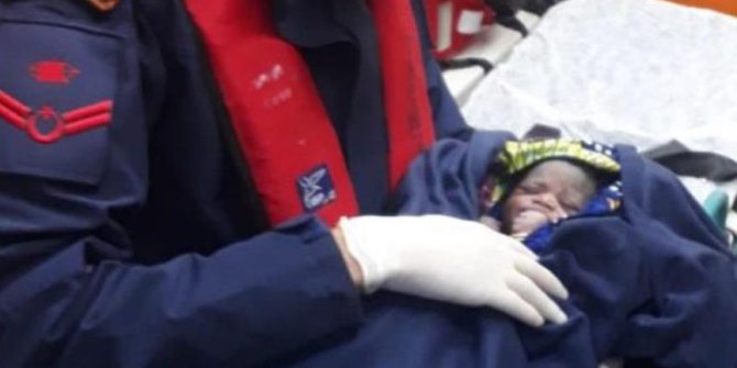 Umuda yolculukta donmak üzere olan bebek kurtarıldı