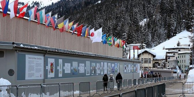 Davos Zirvesi'ne Türkiye'den iki bakan katılacak