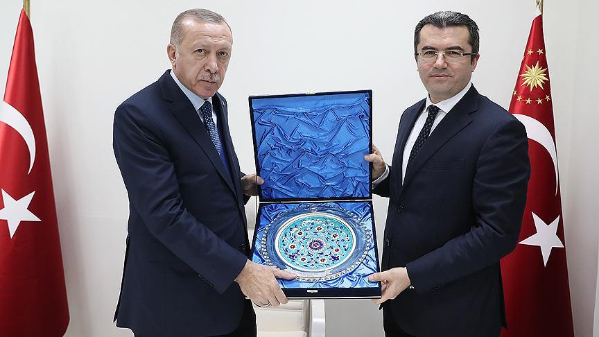Cumhurbaşkanı Erdoğan Erzurum Valisi ile Belediye Başkanını kabul etti