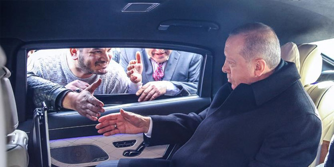 Başkan Erdoğan'dan minibüsçülerle samimi sohbet